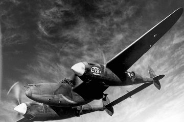 World War two fighter Aircraft: The P-38 Lighting ( Video )