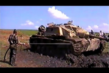 StuG IV pulled out from mud after 60 years (Video)