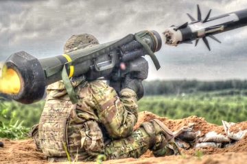 U.S providing Javelin Anti-Tank Missiles to Ukraine against Russia